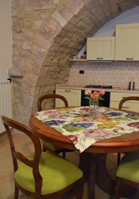 Ferienwohnung La Chiocciola Assisi Exterior foto